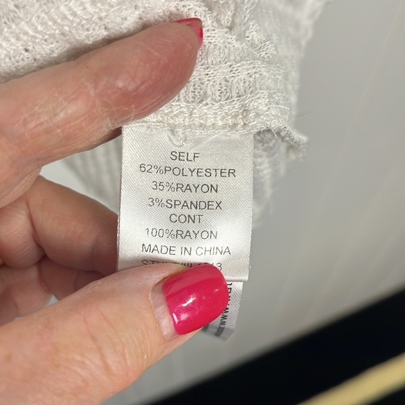 In Loom Womens Top M Cream Blue Red Waffle Knit Boho Sleeves Smocked Cuffs Soft - Picture 7 of 13